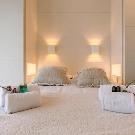 Spacious And Modern For 8 Persons With Parking In Apartamento *